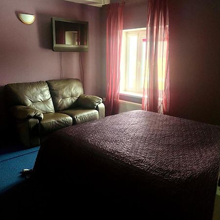 Viesu Nams “Dimantu Ferma” Hotel Ikšķile Екстериор снимка