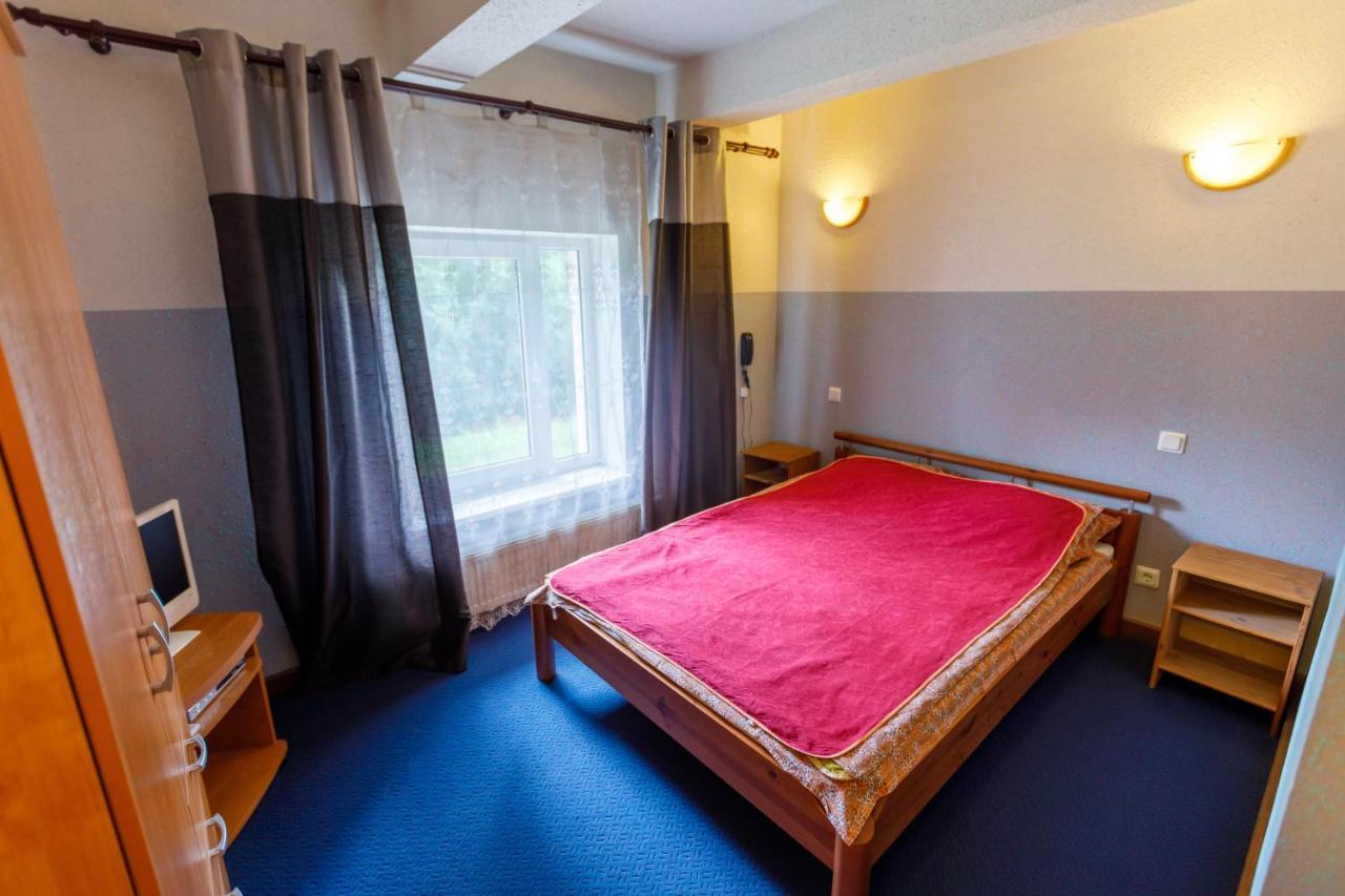 Viesu Nams “Dimantu Ferma” Hotel Ikšķile Екстериор снимка