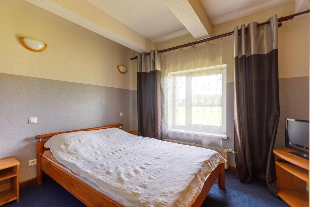 Viesu Nams “Dimantu Ferma” Hotel Ikšķile Екстериор снимка