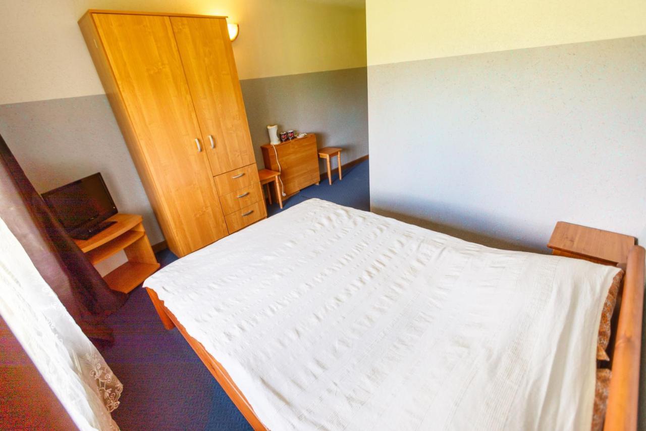 Viesu Nams “Dimantu Ferma” Hotel Ikšķile Екстериор снимка