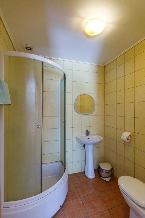 Viesu Nams “Dimantu Ferma” Hotel Ikšķile Екстериор снимка